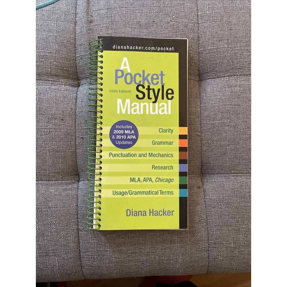 A Pocket Style Manual - Spiral-bound By Hacker, Diana - VERY GOOD